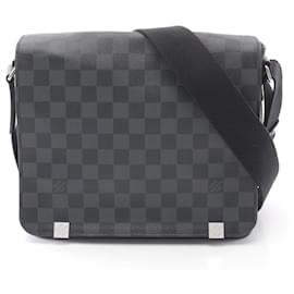 Louis Vuitton-Louis Vuitton District PM NM Shoulder Bag-Black