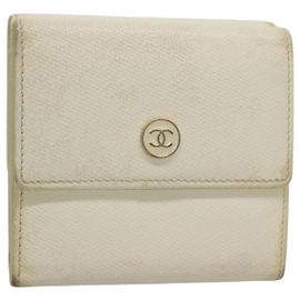 Chanel Carteira Bifold de Couro Branco Ouro CC Auth bs27934 Branco Dourado