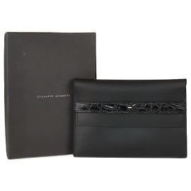 Pochete com aba em crocodilo preto Giuseppe Zanotti Preto