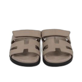 Hermès Beige Mastic Chypre Sandalen Beige Andere