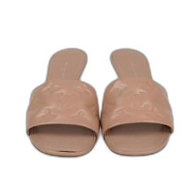 Nude Monogram Prägung Revival Mules von Louis Vuitton Fleisch