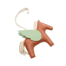 Hermès-Hermes Rodeo Pegasus MM Clé Vert Cricket Charm-Brown,Green,Cream