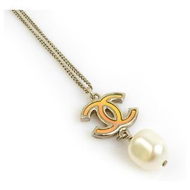 Colar de ouro Chanel com pérolas falsas Dourado