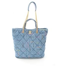 Chanel-Sac de shopping maxi Matelassé Chanel-Bleu,Multicolore
