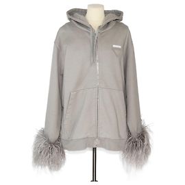 Jaqueta com capuz cinza com penas Prada Marrom