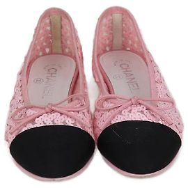 Sapatilhas Chanel com bico arredondado rosa/preto e laço Preto Rosa