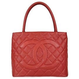 Bolso Madallion de caviar acolchado rojo de Chanel Roja