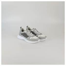 Christian Dior-Christian Dior Grey/White Oblique B25 Runner Sneaker-White,Grey