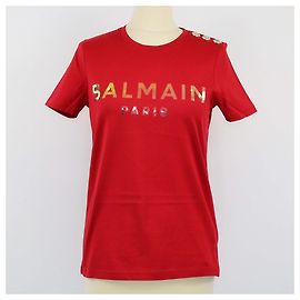 Camiseta con estampado de logo rojo Balmain y detalles de botones Roja