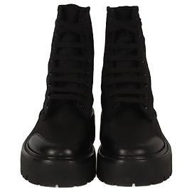 Céline Botas negras voluminosas con cordones Celine Negro