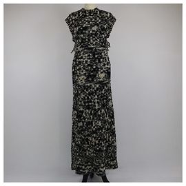 Chanel Maxikleid aus Boucle-Strick in Schwarz/Weiß Schwarz Weiß