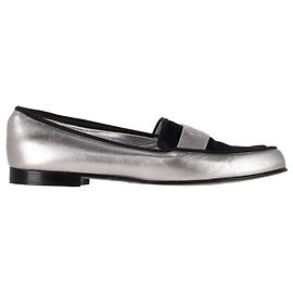 Mocassini Chanel CC in pelle nera e argento metallico Argento Metallico