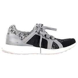 Autre Marque Baskets Ultraboost Adidas par Stella McCartney en Nylon Noir Noir