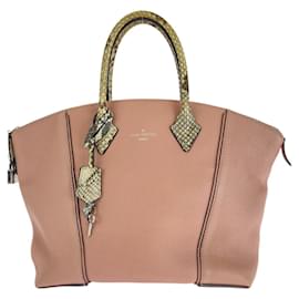 Louis Vuitton Lockit PM Handtasche aus Parnaçae-Leder/Python Pink