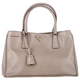 Sac à main Prada Argilla Saffiano Lux en cuir beige, petit modèle Beige