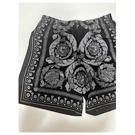 Versace-Bermuda de seda Trompe L’Oeil Versace-Preto,Branco