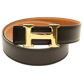 Cinturón Constance H Hermès en ternera negra y Gulliver Negro