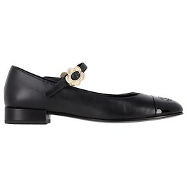Sapatilhas Mary Jane com bico arredondado CC da Chanel em couro de cordeiro preto Preto
