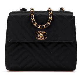 Chanel Mini Noir Carré Diagonal Matelassé Satin Simple Rabat Noir