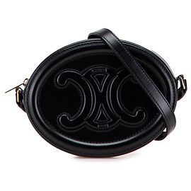 Céline Celine Pequena Bolsa Transversal Oval Triomphe em Couro de Bezerro Preto Preto