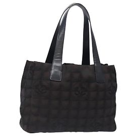 CHANEL Nova Bolsa Tote de Viagem Nylon Marrom Escuro Preto CC Auth BA4258 Preto Castanho escuro