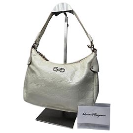 Vintage Salvatore Ferragamo Monogramm Lackledertasche weiß Weiß