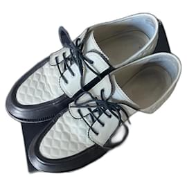 Chanel Stringate Nero Bianco
