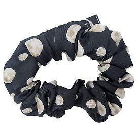 Scrunchie de seda preta Chanel Preto