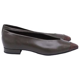 Sapatilhas Ballerina com Bico em Couro de Bezerro Marrom Loro Piana Rebecca Marrom Vermelho