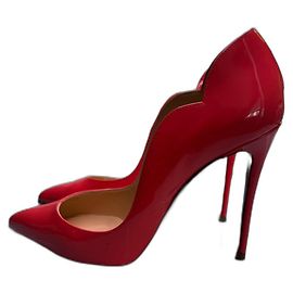 Christian Louboutin Hot Chick 100 Patent 38.5 Orange Coral