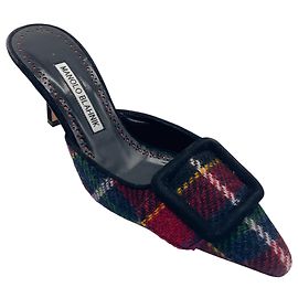 Manolo Blahnik Red Multi Wool Tartan Plaid Tweed Maysale 70 Mules Multiple colors
