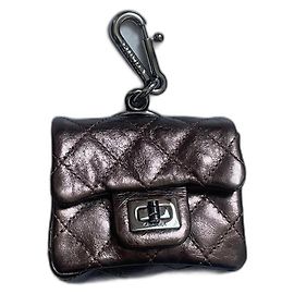 Pochette Chanel Mini 2.55 en cuir bronze Bronze