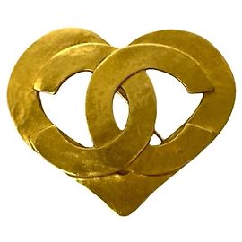 Chanel Coco Mark Heart Motif Gold Plated Brooch Golden