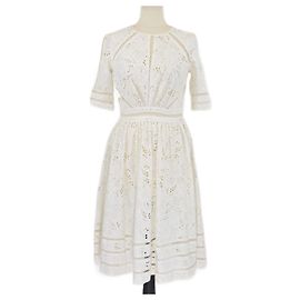 Robe midi à manches courtes en broderie œillets Roza blanc cassé de Zimmermann Blanc cassé