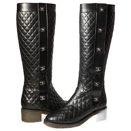 Incríveis Botas Turnlock Chanel CC com múltiplas fivelas Preto