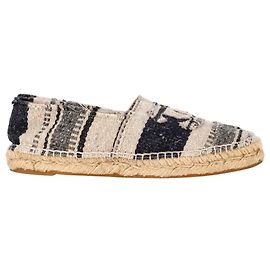 Espadrilles de punta rayada CC de Chanel en lona multicolor Castaño Roja