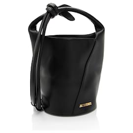 Jacquemus-Jacquemus Smooth Leather Le Petit Tournis Bucket Bag-Black