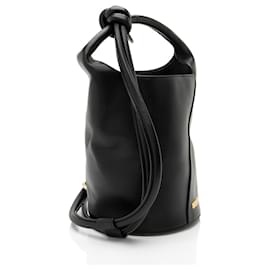 Jacquemus-Jacquemus Smooth Leather Le Petit Tournis Bucket Bag-Black