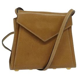 Sac à épaule Salvatore Ferragamo en cuir beige doré Auth 133427 Beige Doré