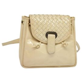 Autre Marque Mochila INTRECCIATO Bottega Veneta Esmalte Beige Oro Auth bs28539 Beige Dorado