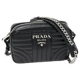 Bolsa de ombro em couro macio Diagramme da Prada Preto