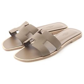 Mule Hermès Oran em Couro Epsom Marrom