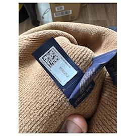 Louis Vuitton-Bonnet LV Crush Monogram-Beige