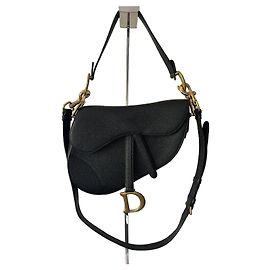 Bolsa Saddle Dior em couro texturizado preto Preto