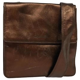 Bolsa de Ombro CHANEL de Couro Marrom CC Auth 138366 Marrom