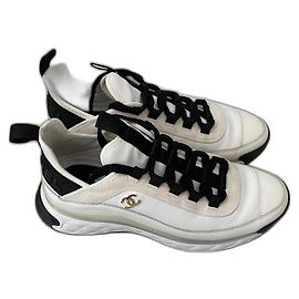 Chanel Sneaker White Black White