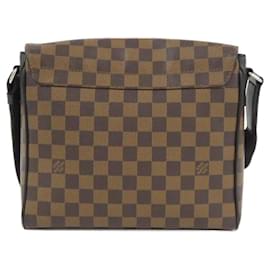 Louis Vuitton-Louis Vuitton District Damier Shoulder Bag-Brown