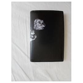 Alexander Mcqueen-Skull-Black