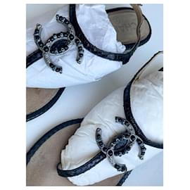 Chanel-CC Logo Sandals-Black