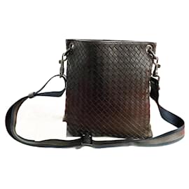 Bottega Veneta-Bottega Veneta Intrecciato Leather Shoulder Bag-Black